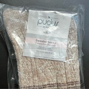 Pudus sweater socks
